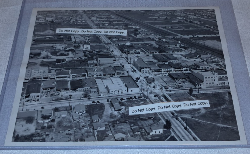 1933 Press Photo Compton California Downtown Earthquake Damage 7x9 1933 Press Photo Compton California Downtown Earthquake Damage 7x9