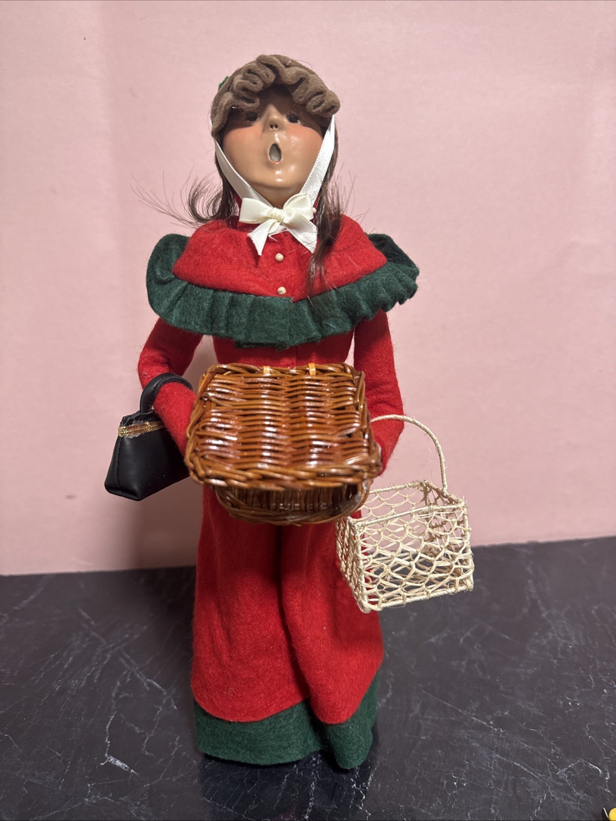 Vintage 2002 BYERS CHOICE 13” Caroler TRADITIONAL SHOPPER Woman Baskets, Purse Vintage 2002 BYERS CHOICE 13” Caroler TRADITIONAL SHOPPER Woman Baskets, Purse