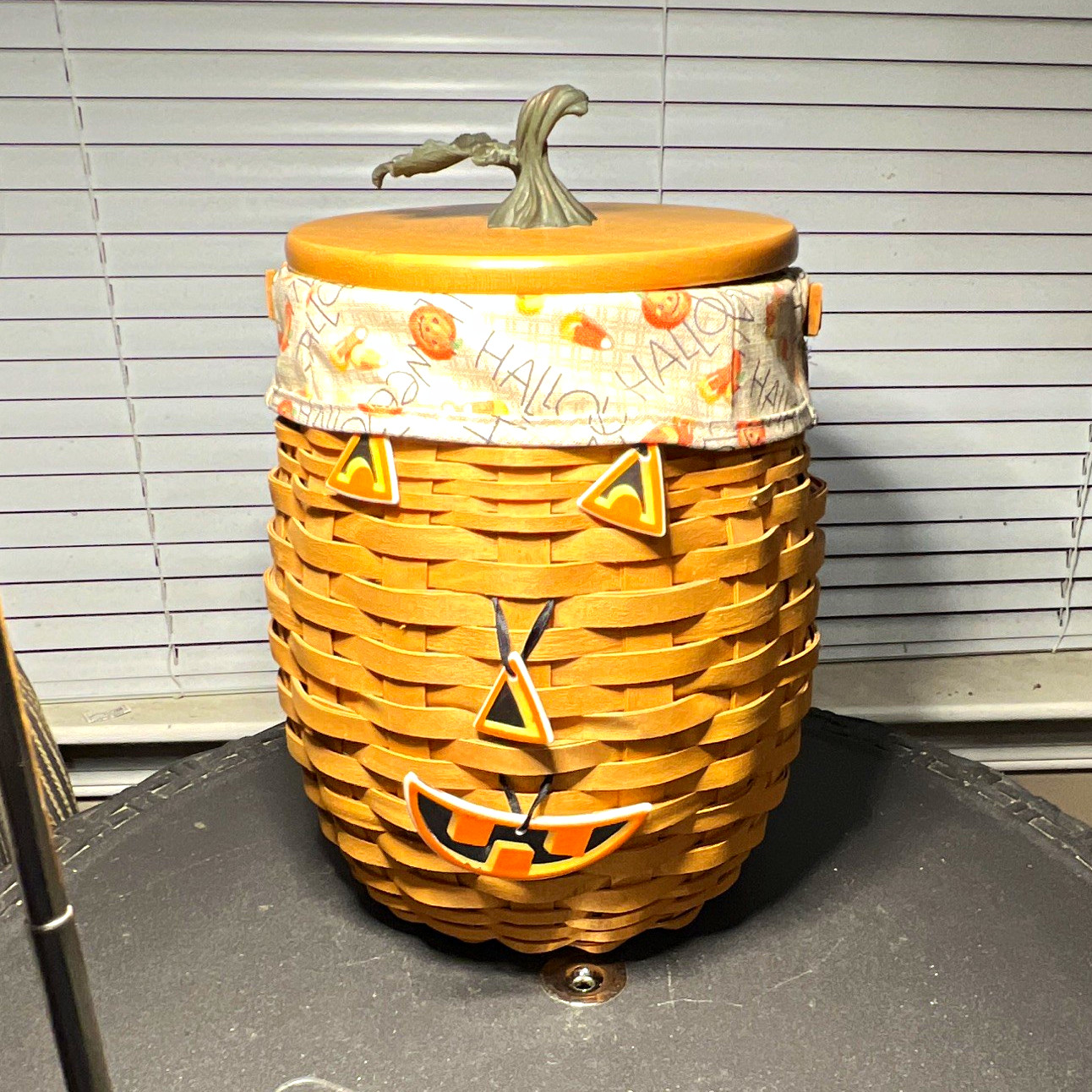 Longaberger Handwoven Halloween Storage Basket w/ Lid Handle & Fabric Liner Longaberger Handwoven Halloween Storage Basket w/ Lid Handle & Fabric Liner