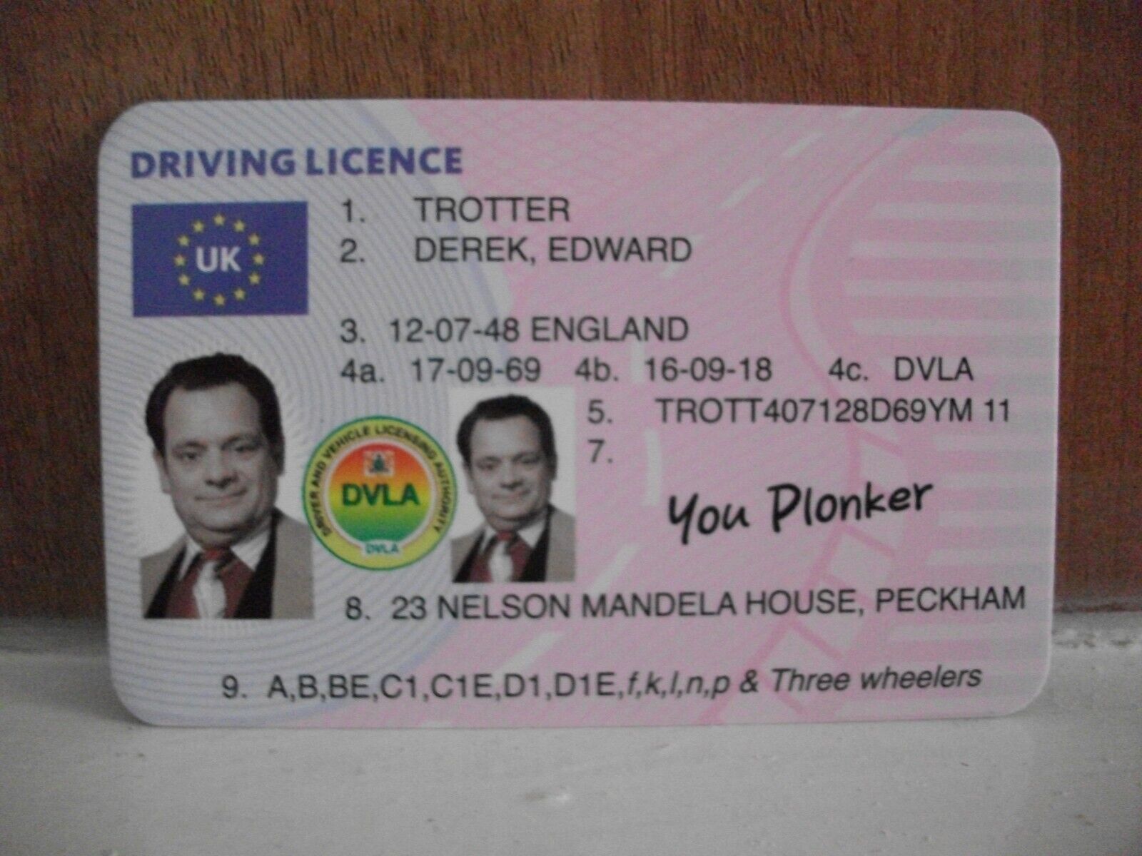 ONLY FOOLS AND HORSES (DEL BOY) PLASTIC DRIVING LICENCE (FAKE)