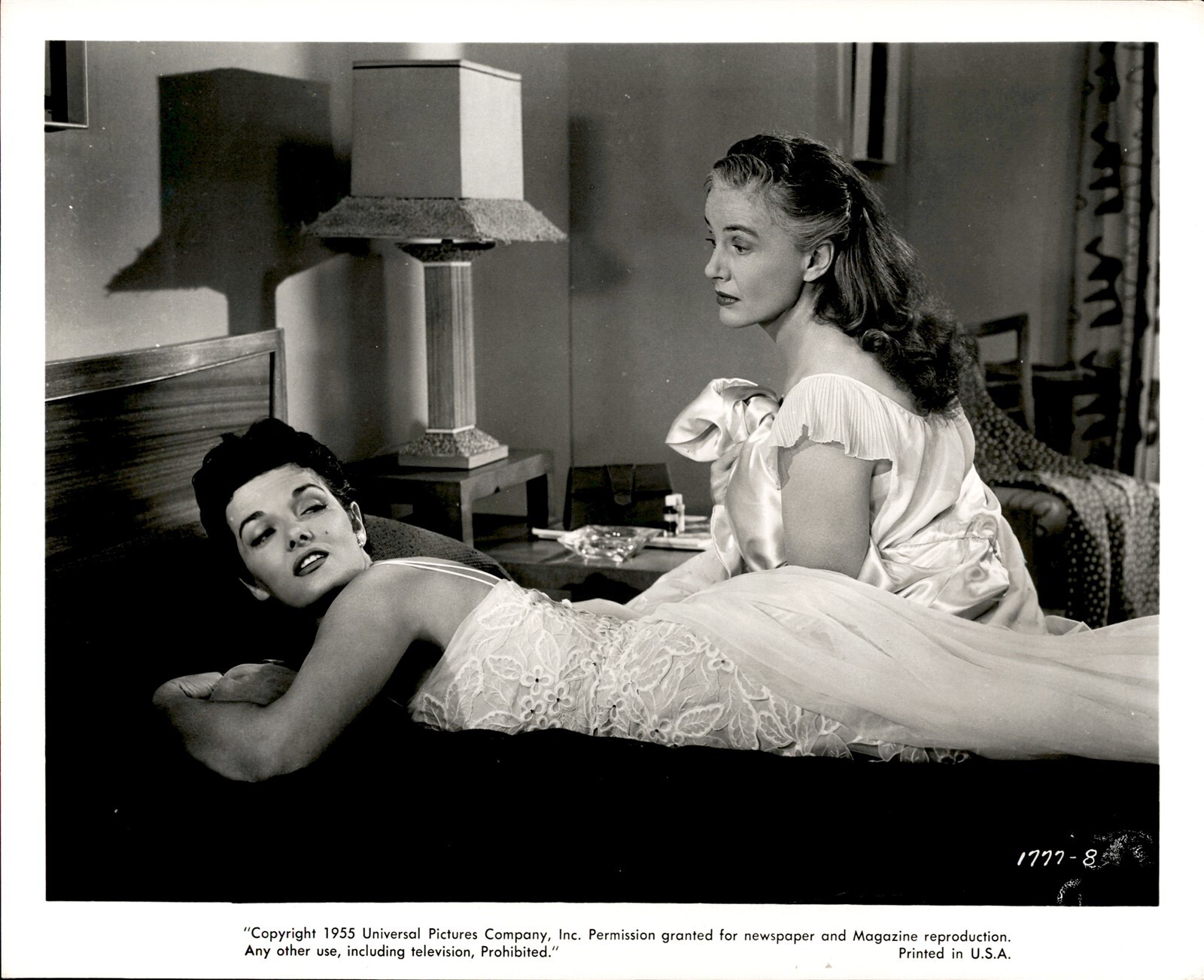 CGE35 1955 Original Photo FRIEDA INESCORT JANE RUSSELL IN BED 