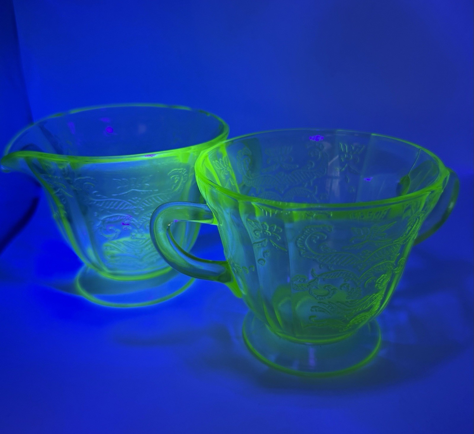 Vintage Uranium Glass Cream And Sugar Dishes As Is Vintage Uranium Glass Cream And Sugar Dishes As Is