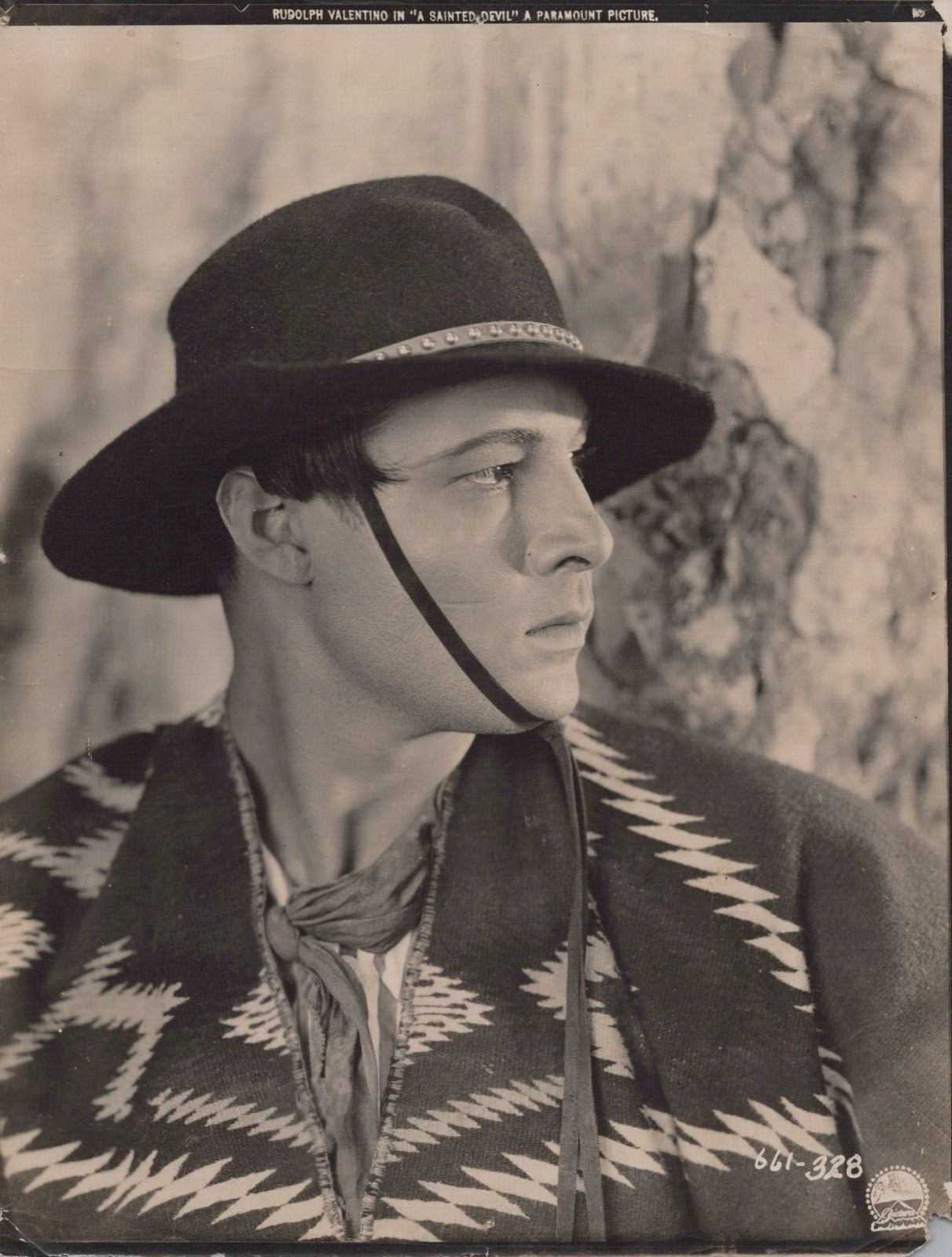 HOLLYWOOD RUDOLPH VALENTINO GAY INTEREST 1920s STUNNING PORTRAIT ORIG PHOTO 201 HOLLYWOOD RUDOLPH VALENTINO GAY INTEREST 1920s STUNNING PORTRAIT ORIG PHOTO 201
