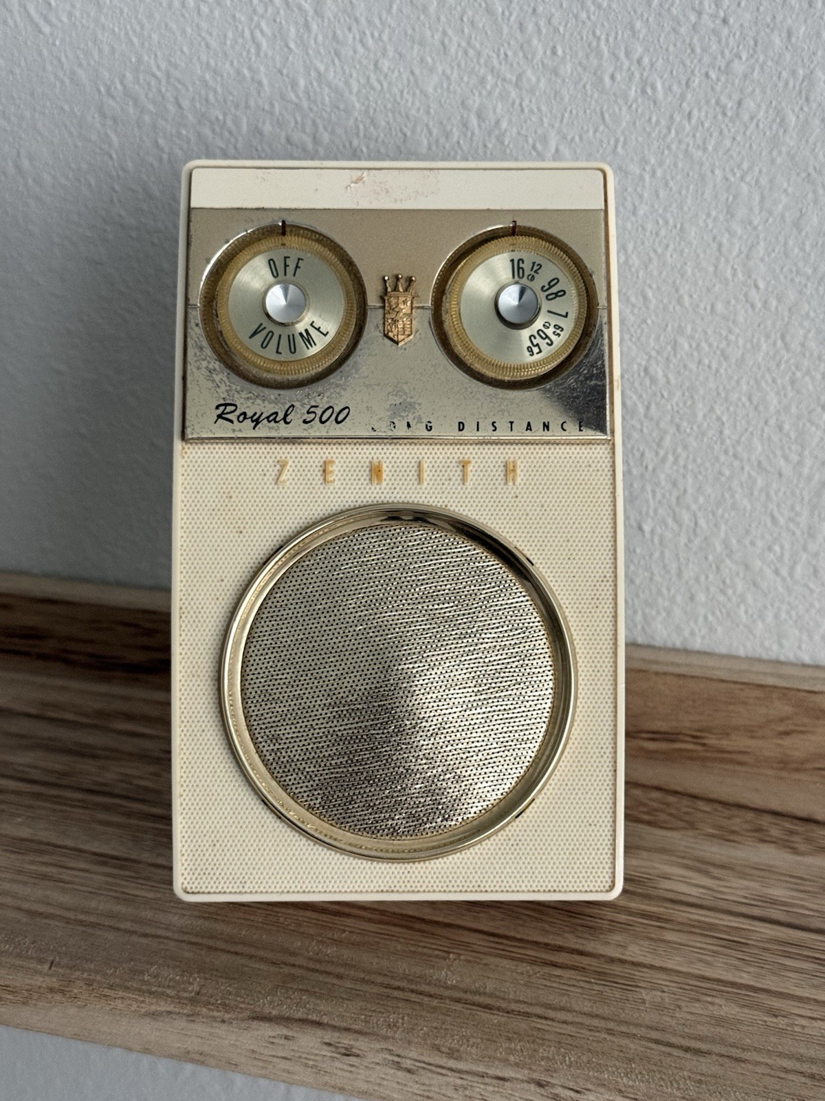 Vintage Zenith Royal 500 Transistor Radio Owl Eyes White Gold Parts or Repair