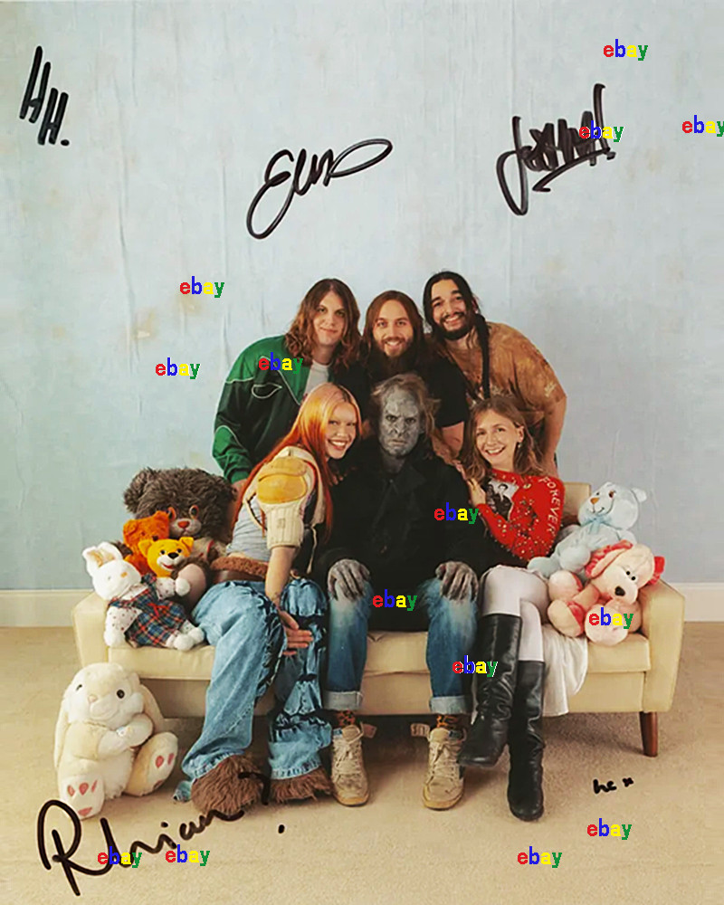 WET LEG BAND SIGNED REPRINT ROCK MUSICIANS AUTOGRAPHS 8\ WET LEG BAND SIGNED REPRINT ROCK MUSICIANS AUTOGRAPHS 8\