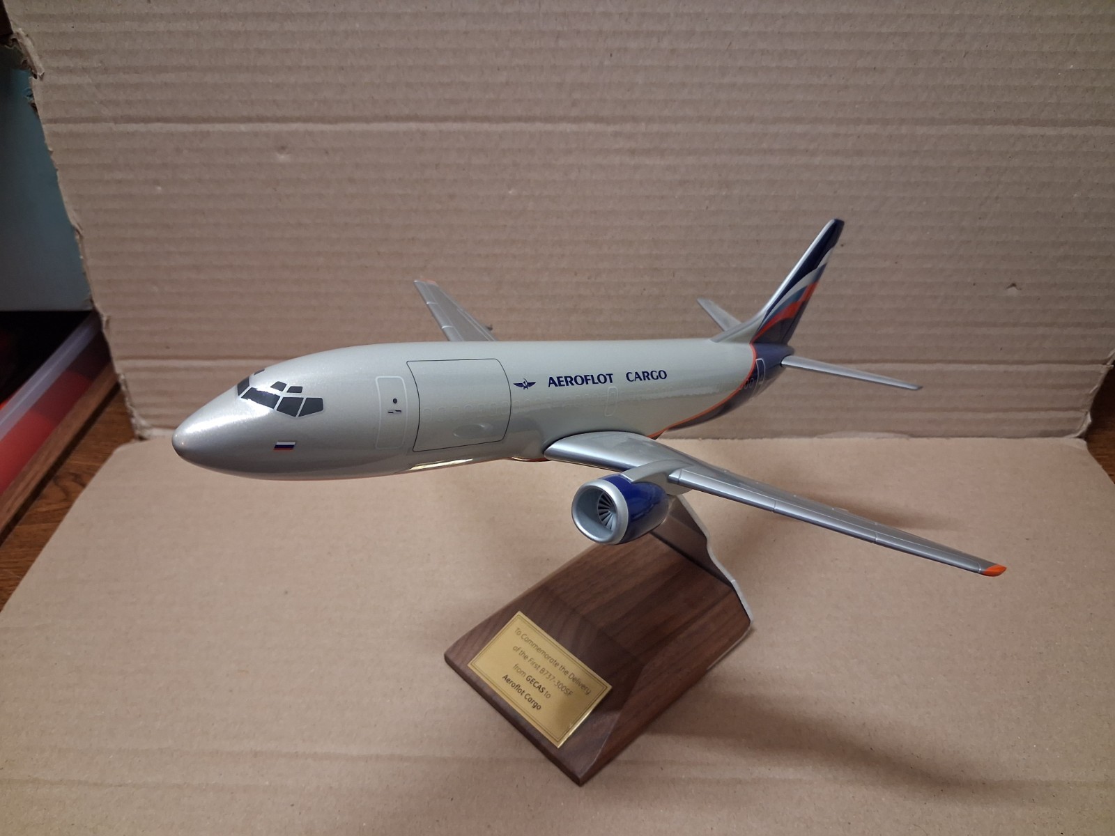 PacMin 1/100 Boeing 737-300SF Aeroflot Cargo GECAS Delivery Desk Model RARE