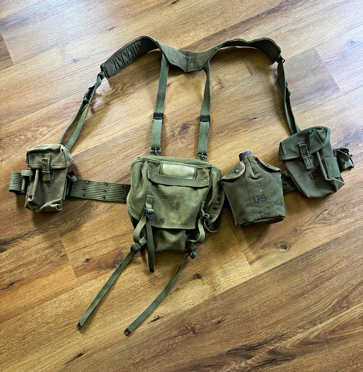 Vietnam War US M56 Fieldgear M61 Buttpack Ammo Pouch Canteen