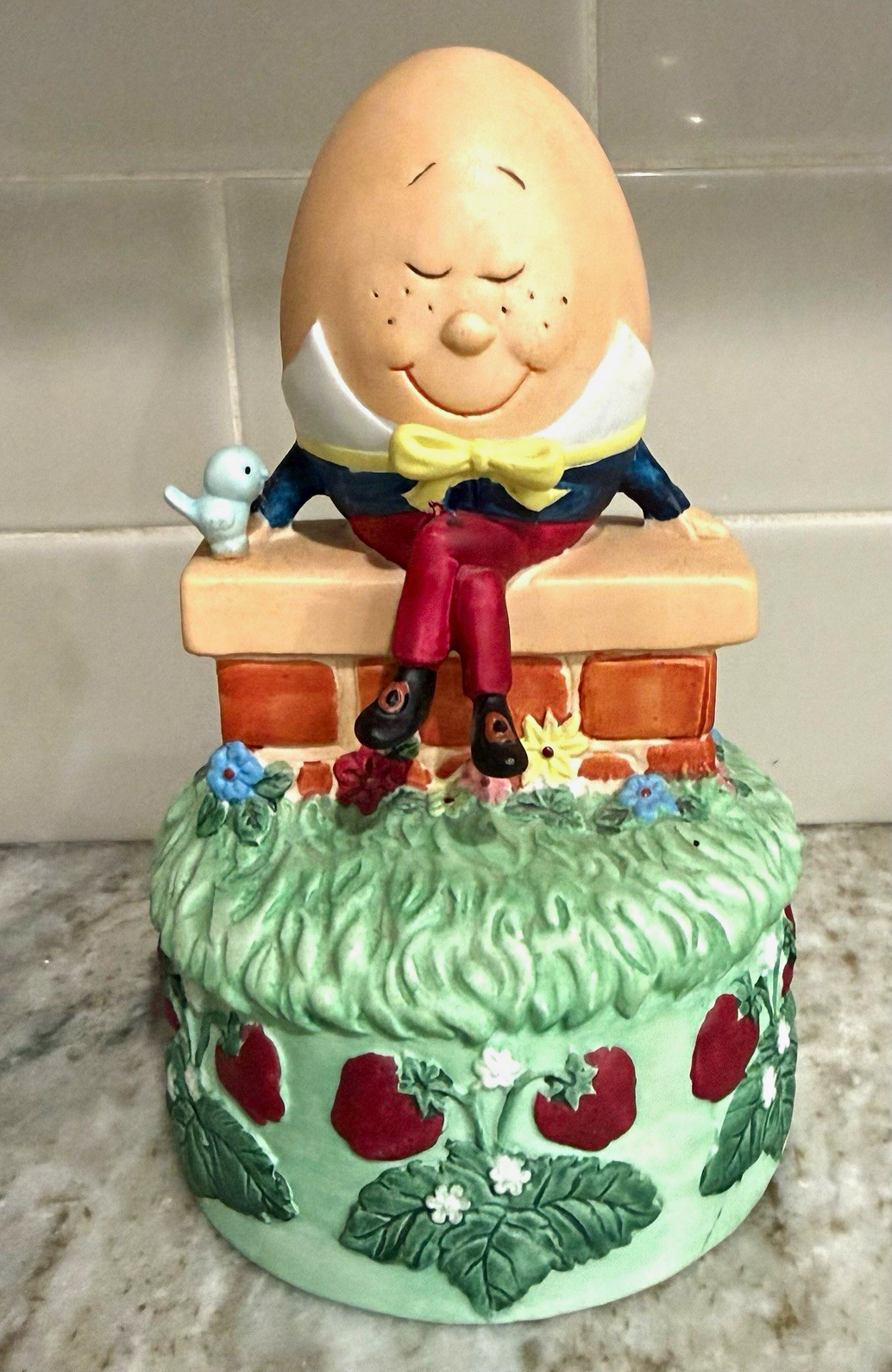 Vintage 1989 Brenda Thomas Once Upon a Rhyme Humpty Dumpty Figurine 6.5” Nursery