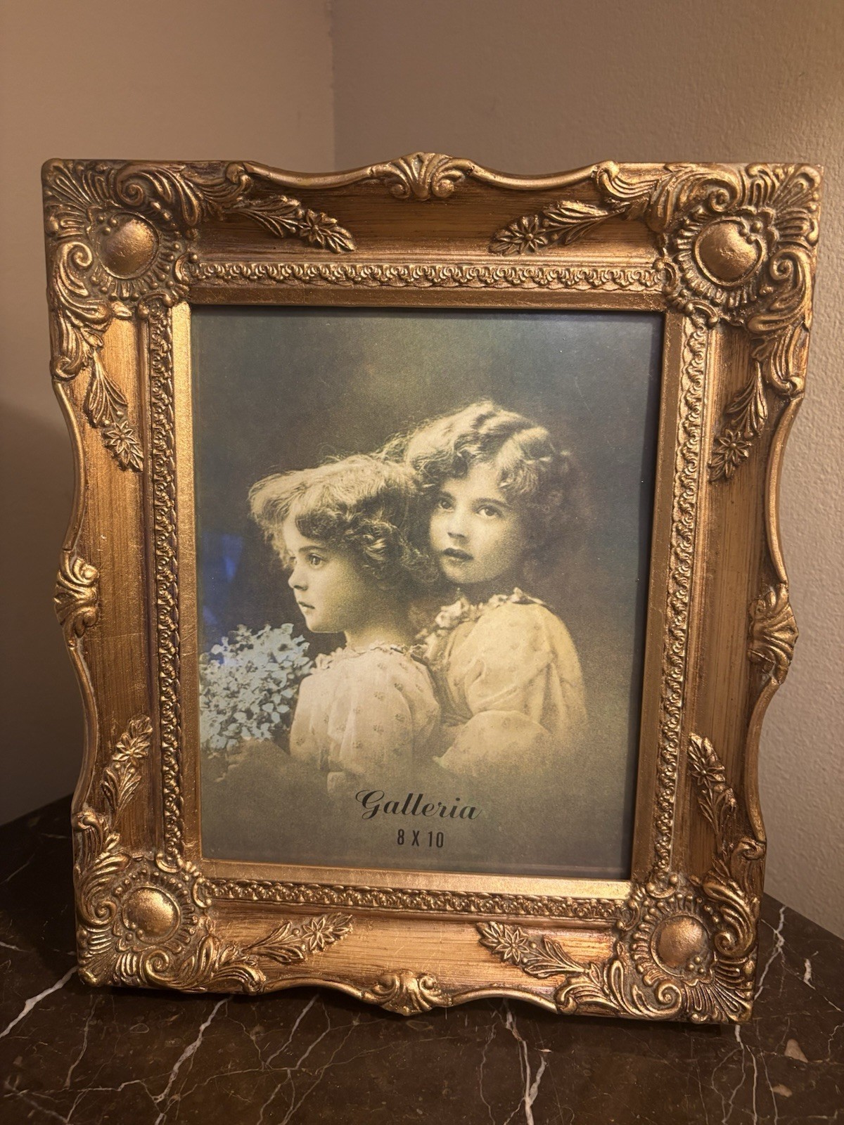 Vintage French Baroque Gold Gilt Ornate Wood Picture Frame, 8x10 in Vintage French Baroque Gold Gilt Ornate Wood Picture Frame, 8x10 in