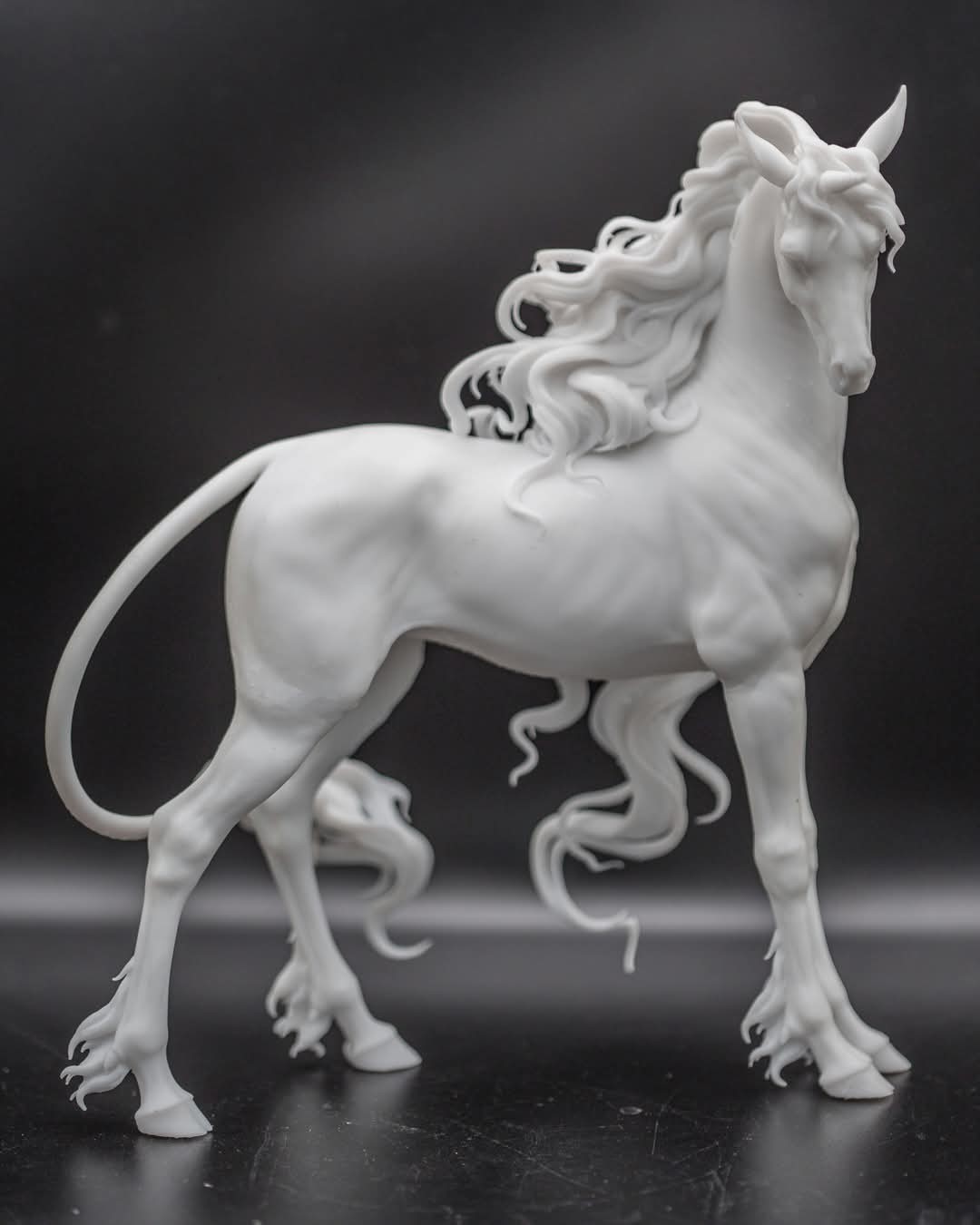 Model Horse Artist Resin Unicorn Sculpture / Figurine - Unpainted Model Horse Artist Resin Unicorn Sculpture / Figurine - Unpainted