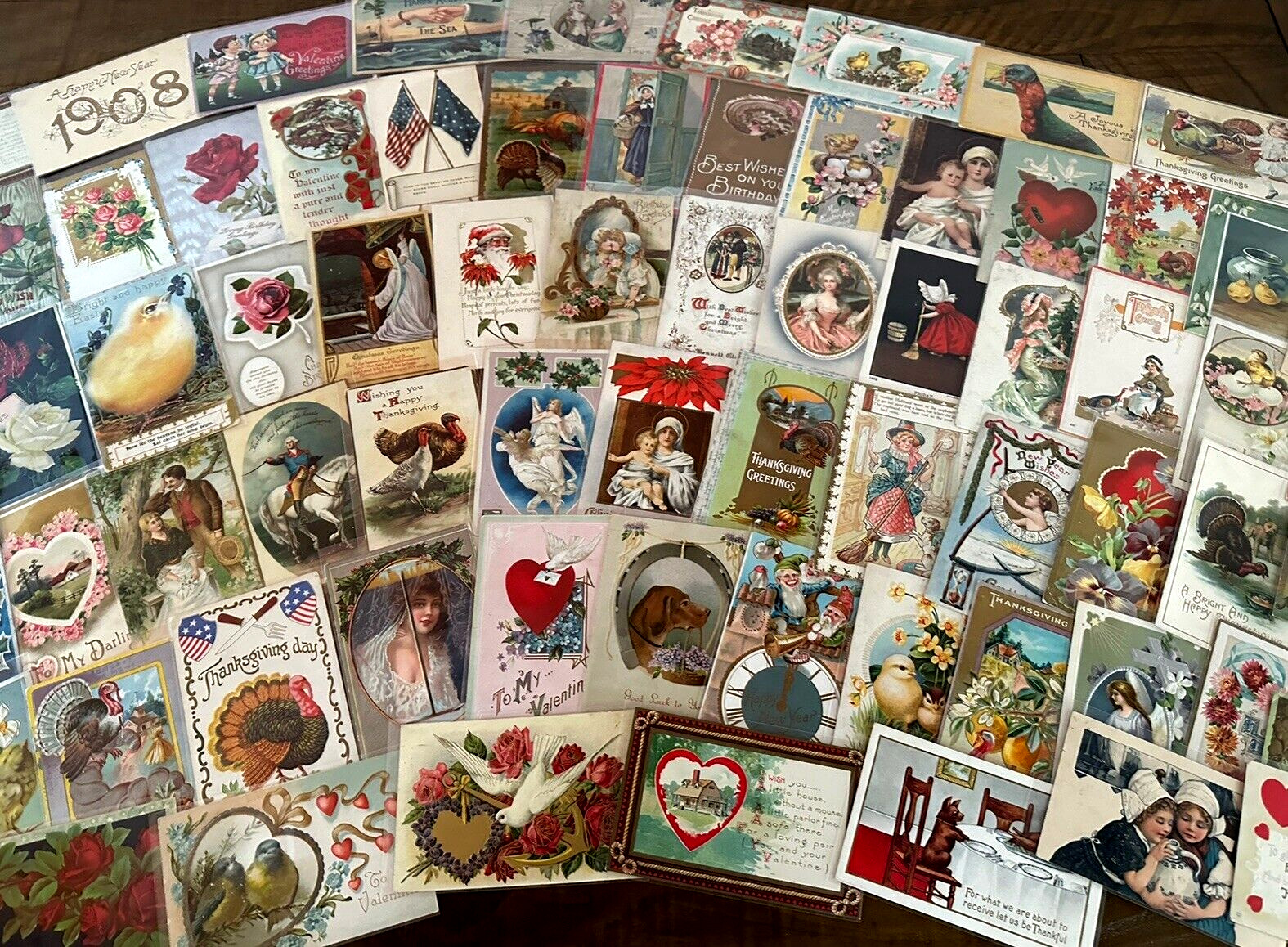 Big Lot of 100~Holidays Greetings Postcards~Xmas~Easter~Valentines~in sleeves~