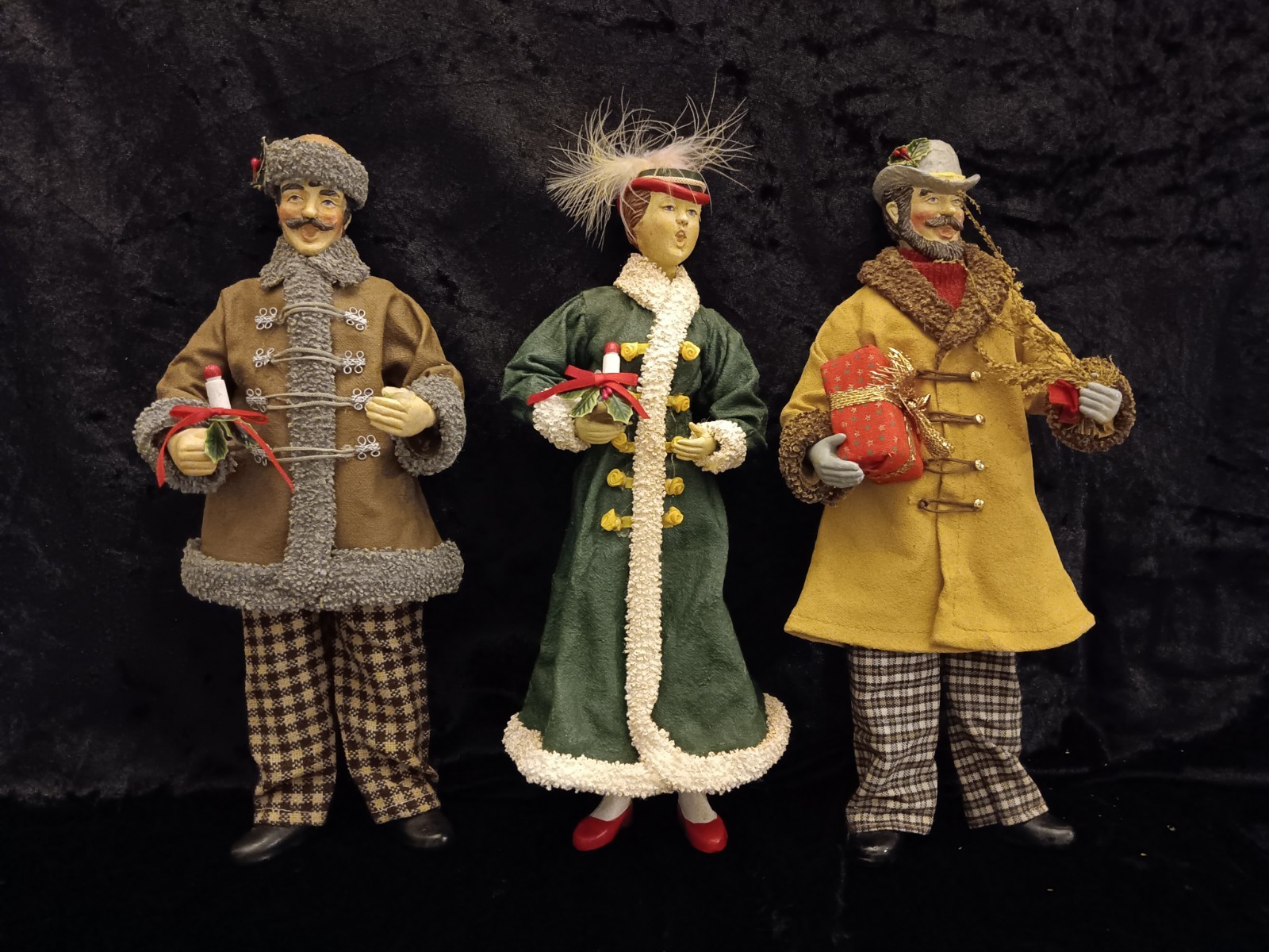 Set Of 3 Vtg 1987 - 88 Clothtique Possible Dreams Christmas Carolers Victorian Set Of 3 Vtg 1987 - 88 Clothtique Possible Dreams Christmas Carolers Victorian