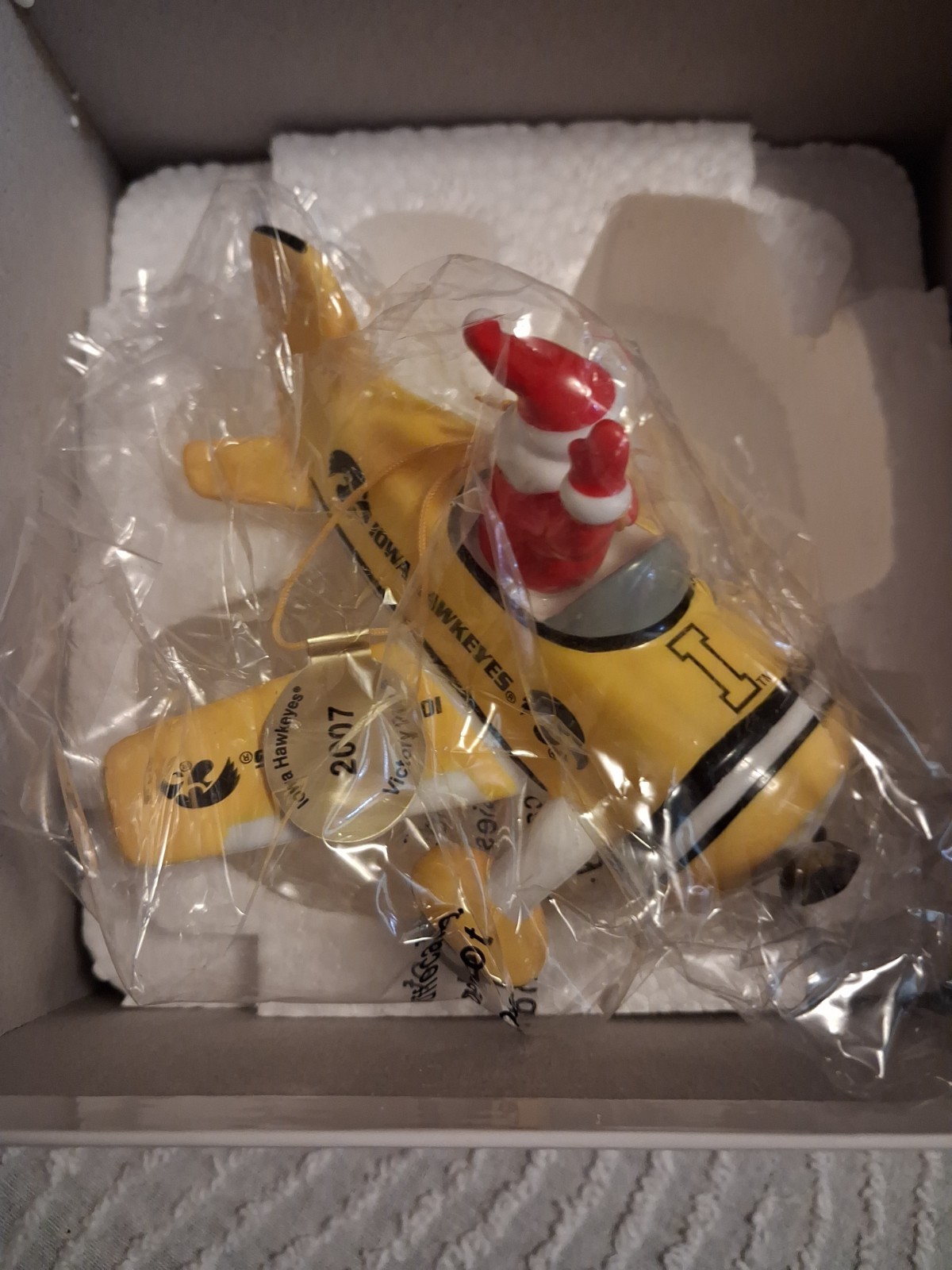 2007 Danbury Mint Iowa Hawkeyes Christmas Ornament Santa In An Airplane 2007 Danbury Mint Iowa Hawkeyes Christmas Ornament Santa In An Airplane