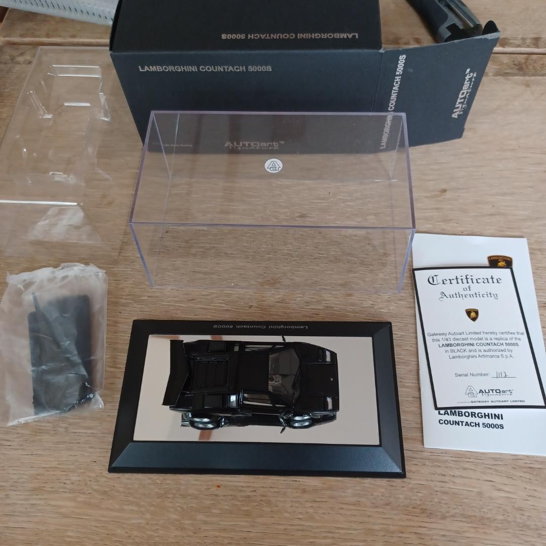 Autoart Lamborghini Countach LP500S 1/43 Black Rare Out of Print Model Autoart Lamborghini Countach LP500S 1/43 Black Rare Out of Print Model