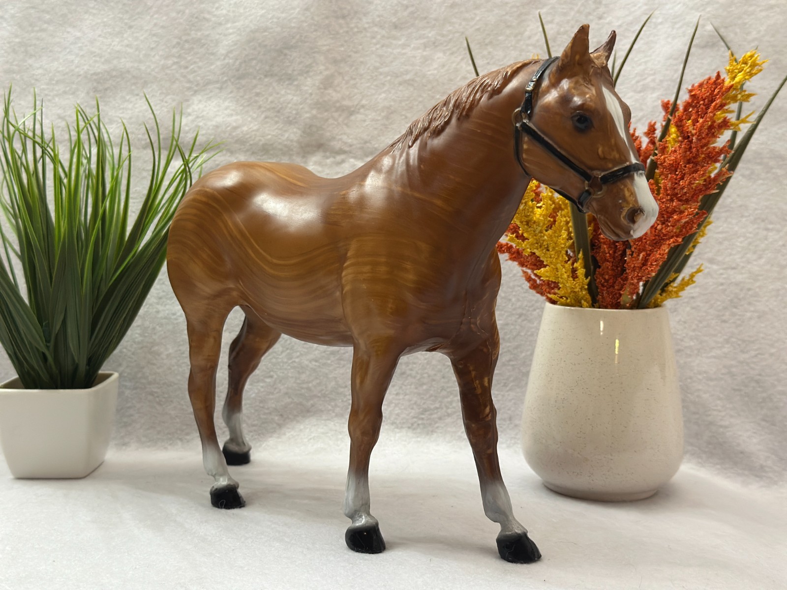 Breyer Vintage 1960 #999 Two Bit's Quarter Horse Gelding Woodgrain, Mint
