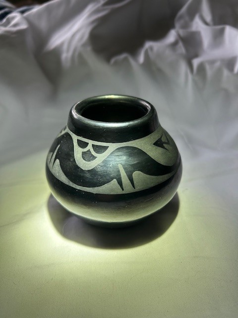 Popovi Da +Maria Martinez  San Ildefonso Blackware Jar