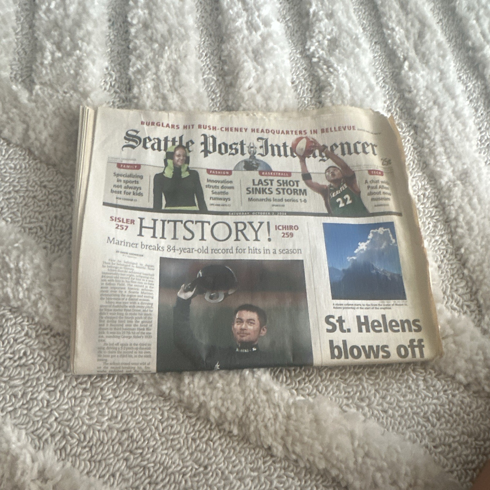 Lot Seattle Post-Intelligencer Newspaper Lot: Mariners Extra, 2001 ALCS Lot Seattle Post-Intelligencer Newspaper Lot: Mariners Extra, 2001 ALCS
