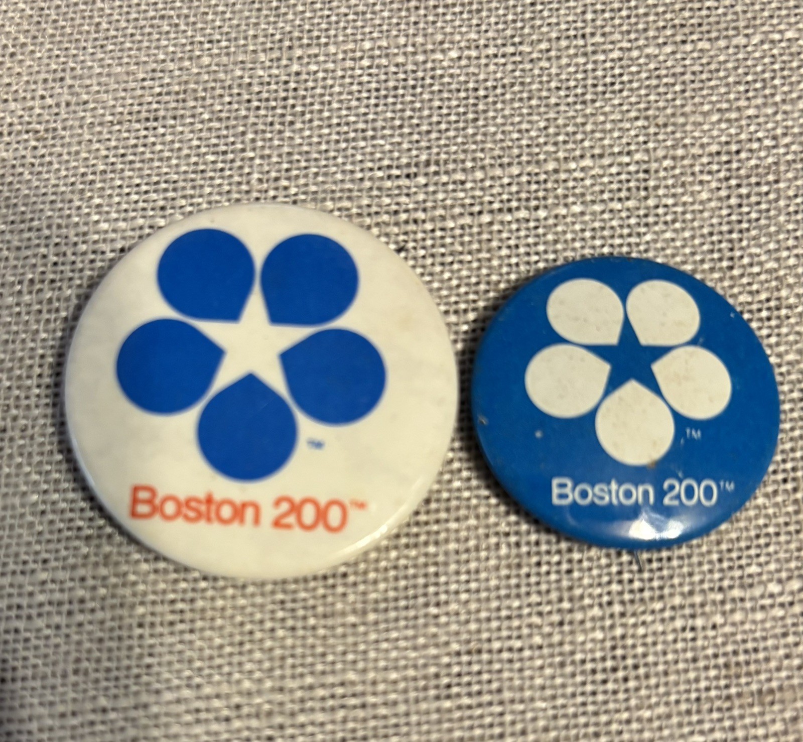2 - Boston 200 1776-1976 Celebration Massachusetts Vintage Pinback/Button/Badge 2 - Boston 200 1776-1976 Celebration Massachusetts Vintage Pinback/Button/Badge