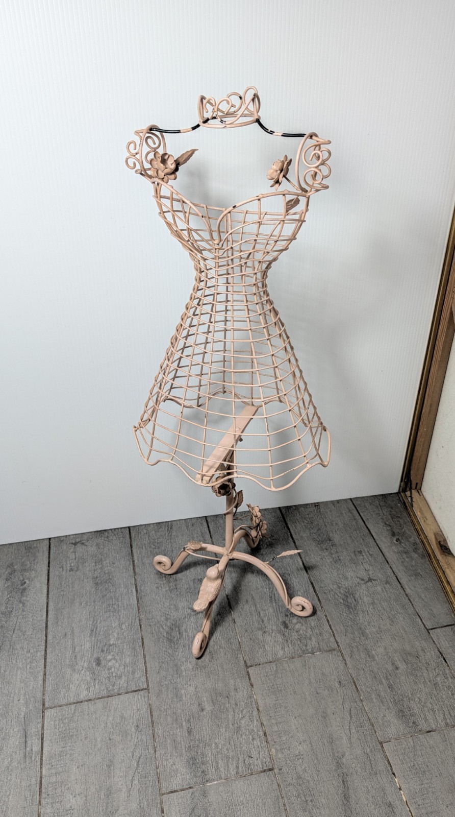 Vtg Pink Metal Wire Woman Dress Form Store Display Mannequin Fancy Shabby Floral