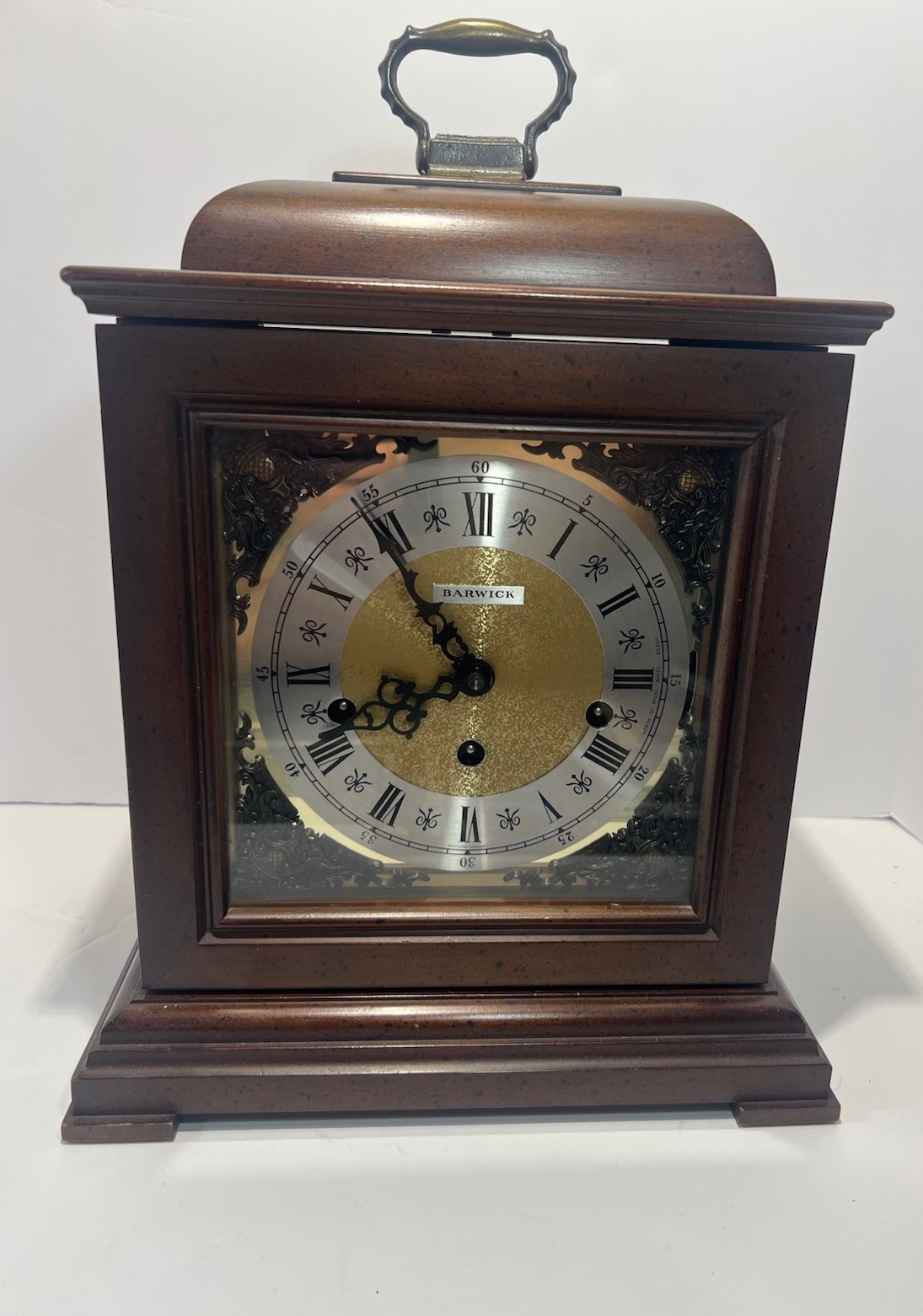 Vintage Barwick by Howard Miller Mantle/Shelf Clock for parts or repair Vintage Barwick by Howard Miller Mantle/Shelf Clock for parts or repair
