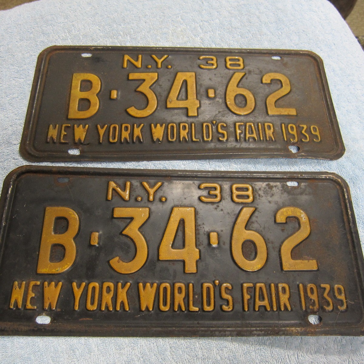 Expired New York License Plate PAIR Tag #  B3462  1938 World\'s Fair 1939