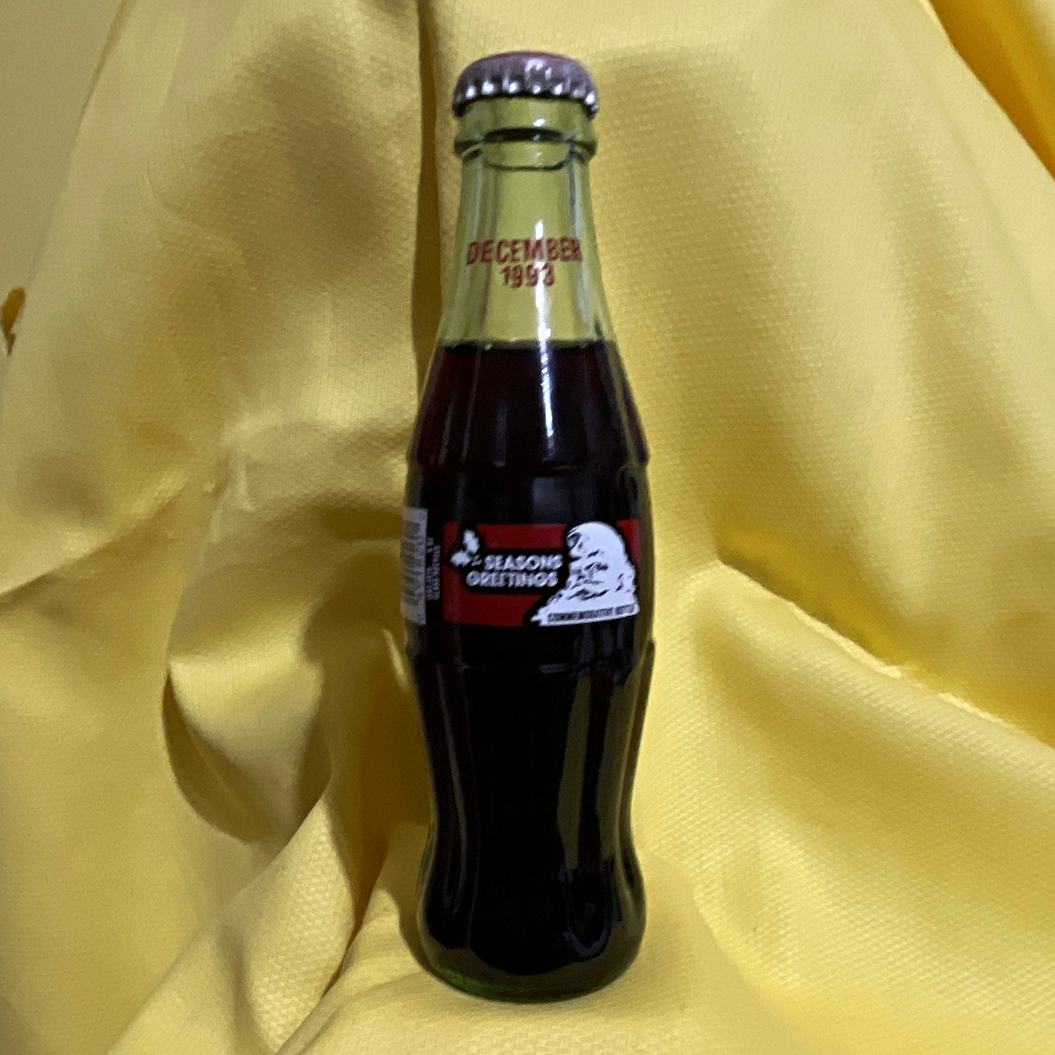Vintage Coca-Cola 8 fl oz Seasons Greetings Dec 1993 Commemorative Glass Bottle Vintage Coca-Cola 8 fl oz Seasons Greetings Dec 1993 Commemorative Glass Bottle