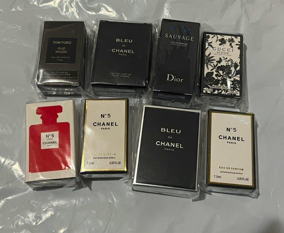 CHANEL Perfume Miniature Lot: No.5 Bleu de Chanel, Dior Sauvage, Tom Ford CHANEL Perfume Miniature Lot: No.5 Bleu de Chanel, Dior Sauvage, Tom Ford