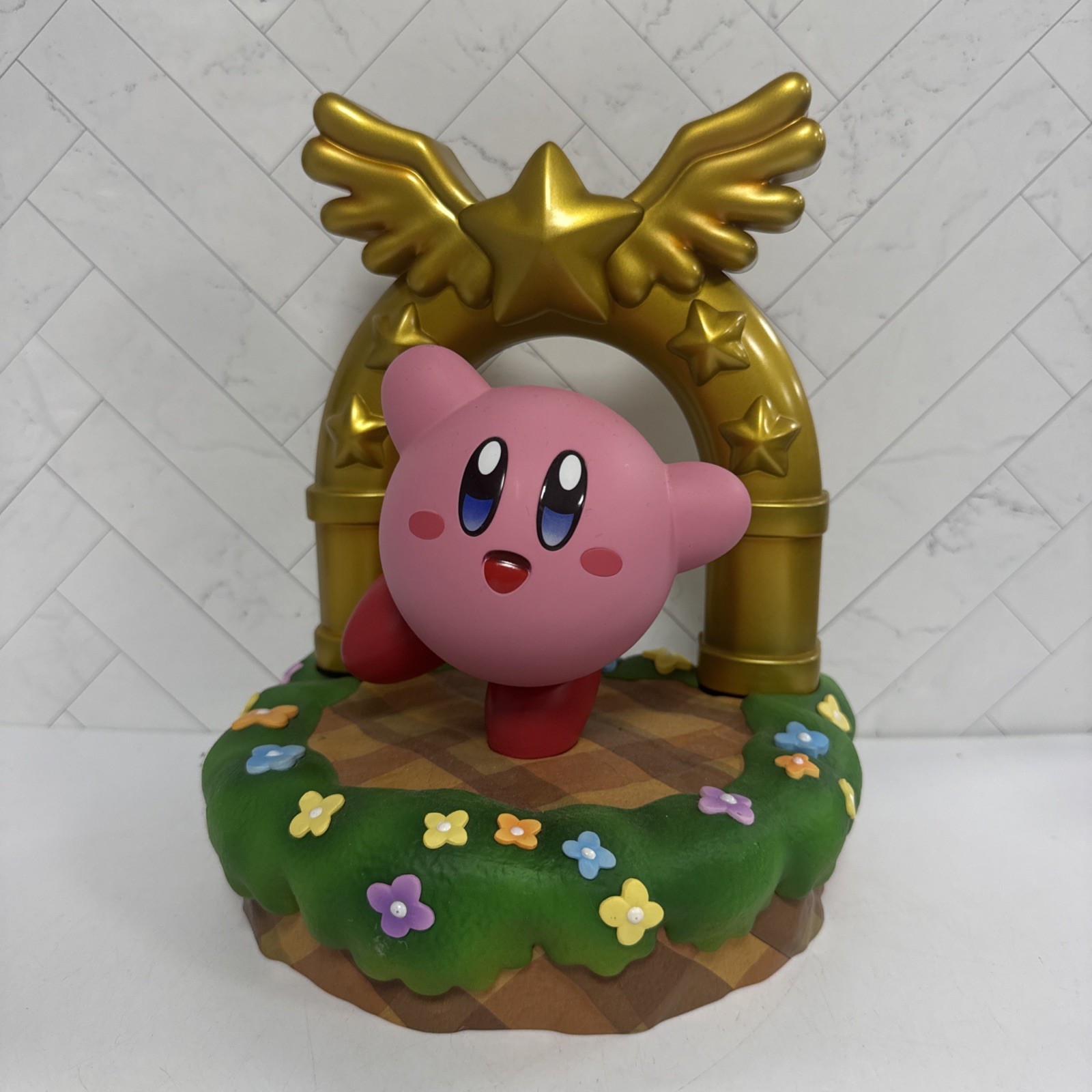 Kirby and The Goal Door PVC Statue Manufactured by First 4 Figures. No Box Kirby and The Goal Door PVC Statue Manufactured by First 4 Figures. No Box