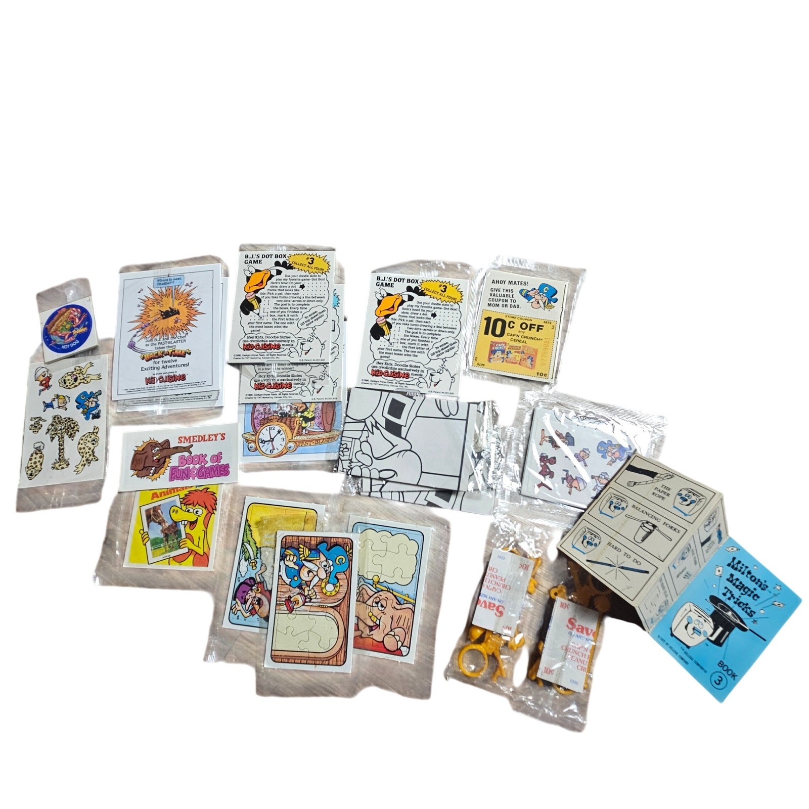 Vintage Lot Cereal Prize 1972-1990 Kellogg Kid Cuisine Cap'n Crunch Freakies Toy Vintage Lot Cereal Prize 1972-1990 Kellogg Kid Cuisine Cap'n Crunch Freakies Toy