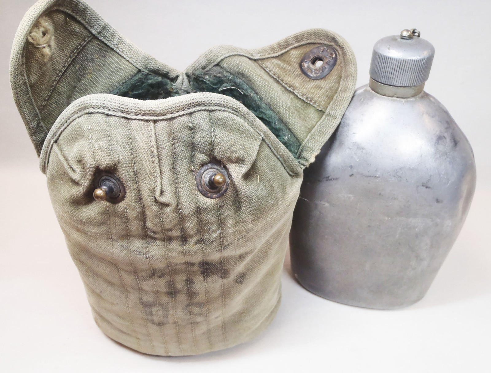 Original 1918-Dated WWI US 132nd Infantry AGMCO Aluminum Canteen, Cup & Cover Original 1918-Dated WWI US 132nd Infantry AGMCO Aluminum Canteen, Cup & Cover
