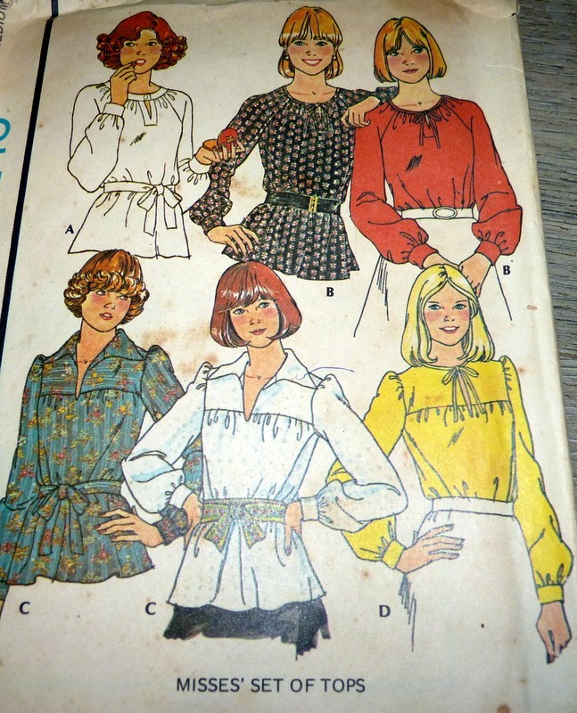 *LOVELY VTG 1970s TOPS McCALLS Sewing Pattern MEDIUM