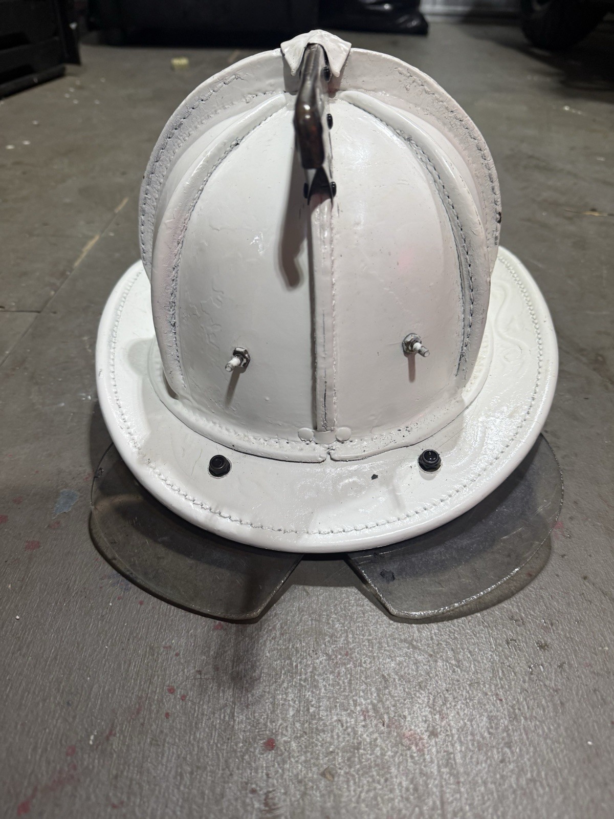 Cairns N5A Leather Fire Helmet LARGE Fireman Leather Helmet Hat Firefighter Cairns N5A Leather Fire Helmet LARGE Fireman Leather Helmet Hat Firefighter