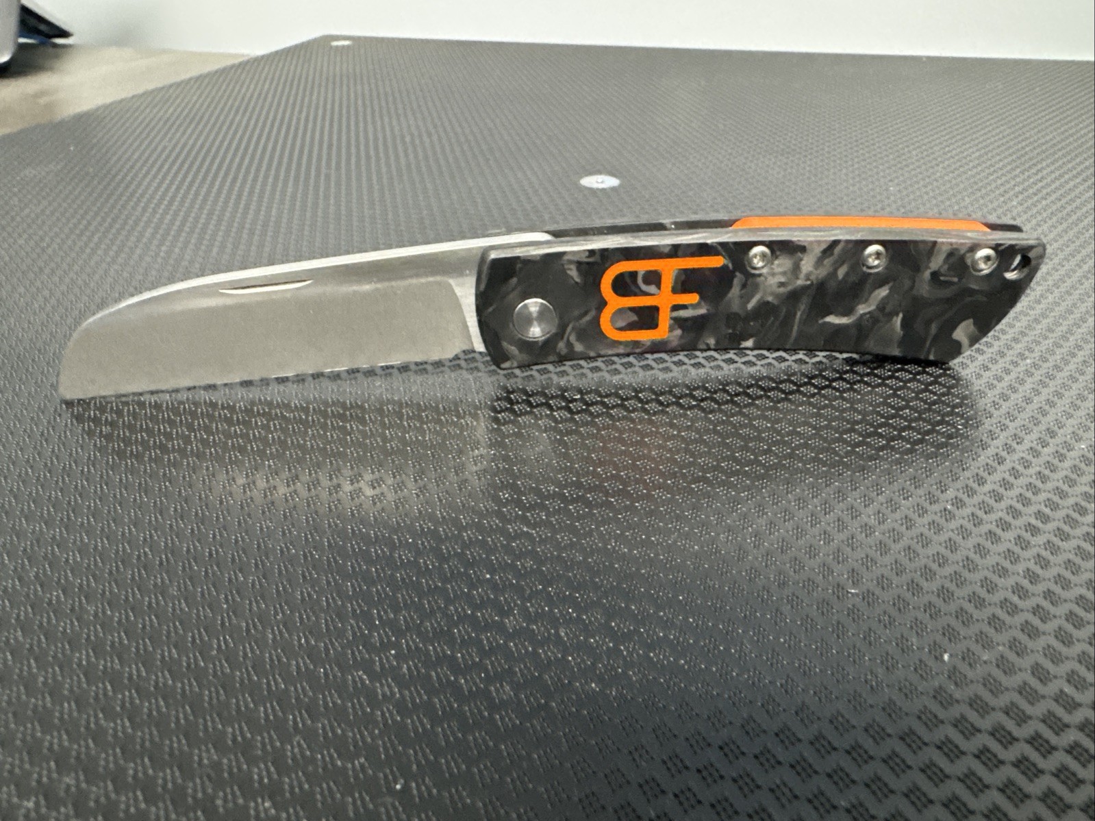 Brian Fellhoelter Carbon Fiber Slip Knife