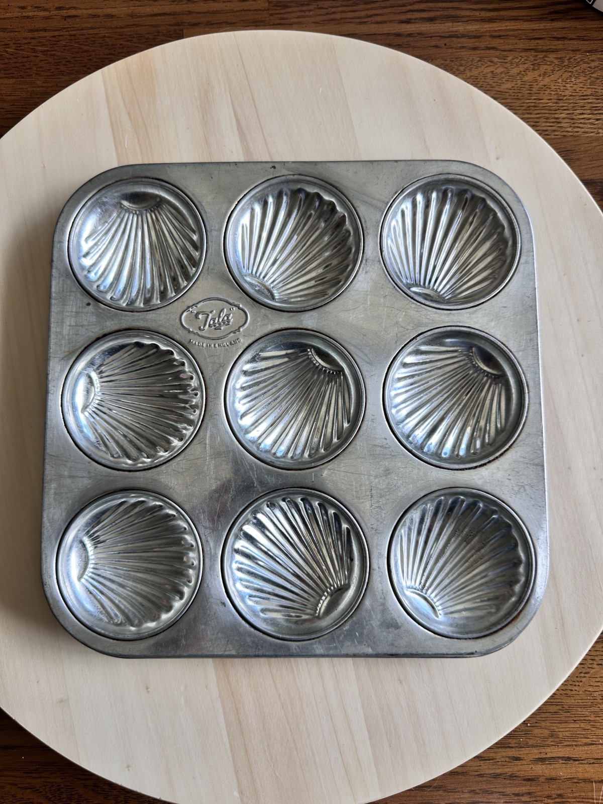 Vintage Tala Brand 9-Cavity Shell/Madeleine Baking Pan Mold Made In England MCM