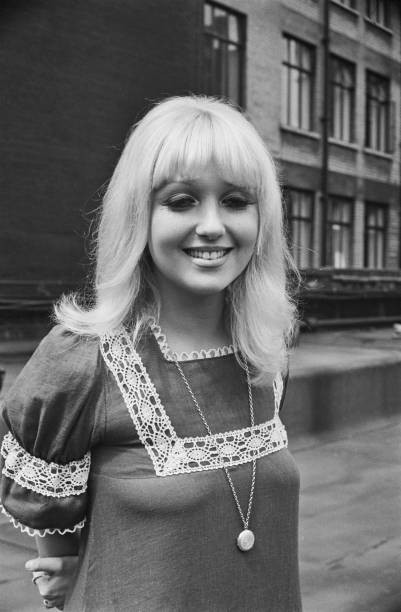 English Singer And Actress Adrienne Posta Uk 20Th July 1972 Old Photo English Singer And Actress Adrienne Posta Uk 20Th July 1972 Old Photo