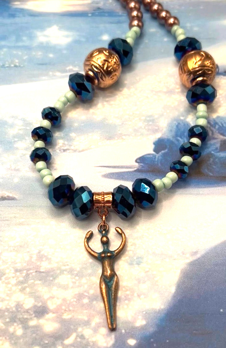 Elegant Sacred Nile Goddess Figure Pagan Divine Feminine Amulet Necklace N4