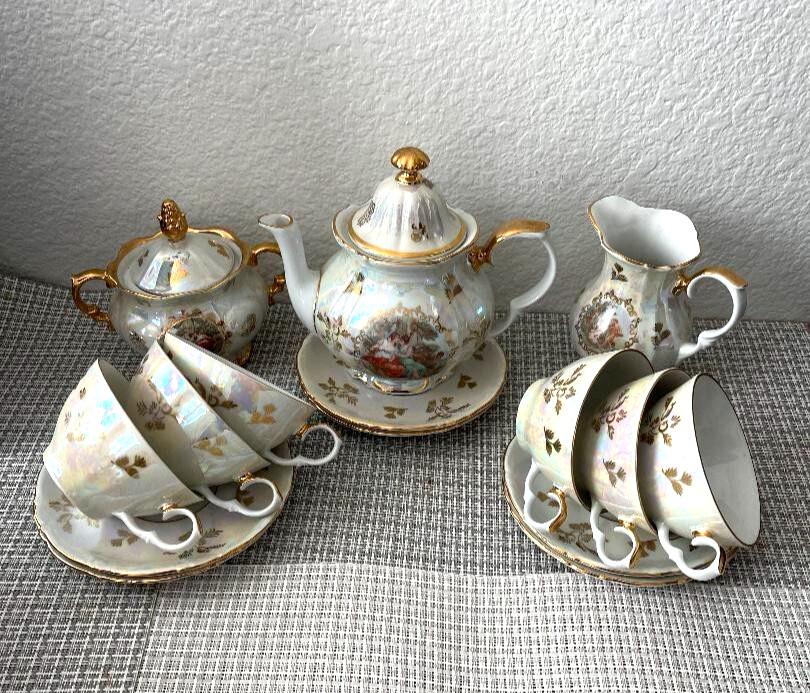Never Been Used TEA SET KAHLA GERMANY WITH LOVERS 