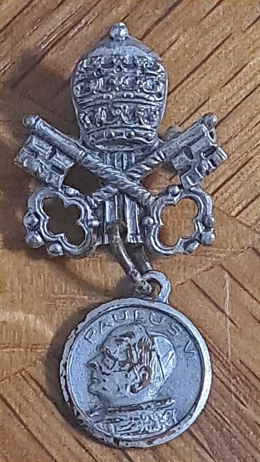 Vintage Vatican City Coat Of Arms Religious Brooch Marked Italy Pope Paul VI Vintage Vatican City Coat Of Arms Religious Brooch Marked Italy Pope Paul VI