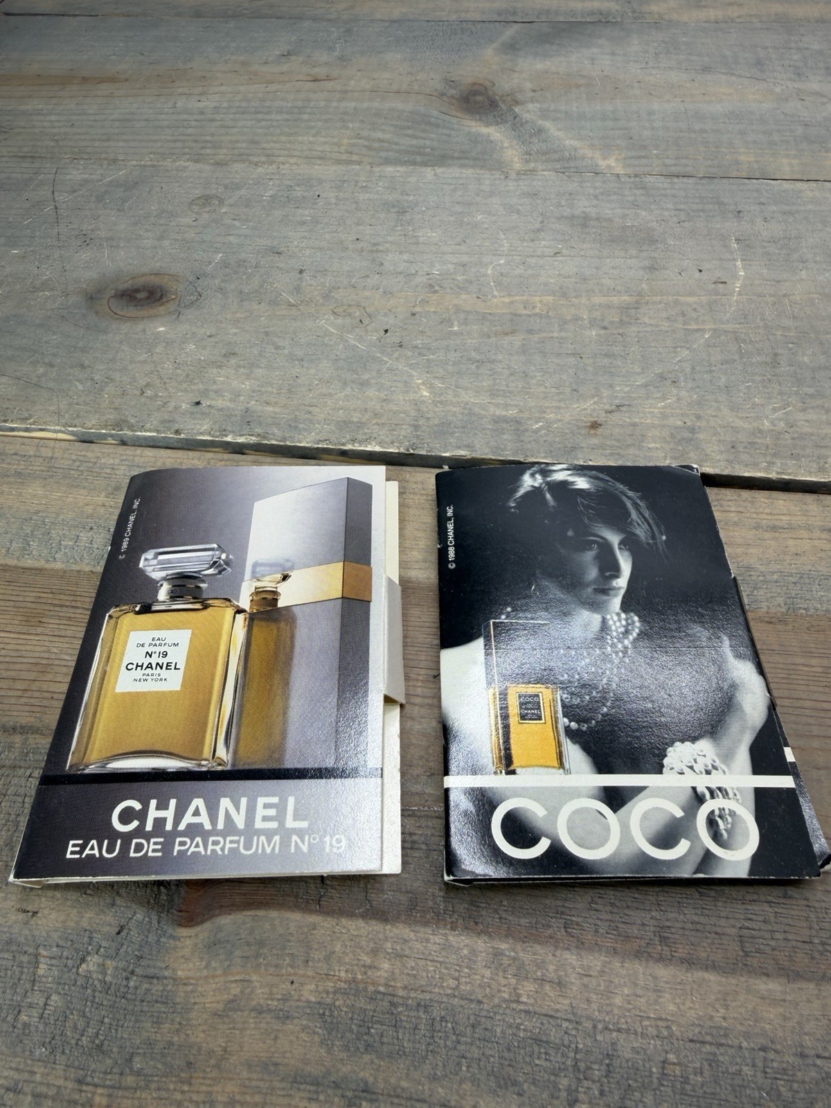 2 CHANEL No. 19 EDP - CHANEL - VINTAGE CARDED SAMPLE 1989 - 0.017 FL.OZ/0.5 ML 2 CHANEL No. 19 EDP - CHANEL - VINTAGE CARDED SAMPLE 1989 - 0.017 FL.OZ/0.5 ML
