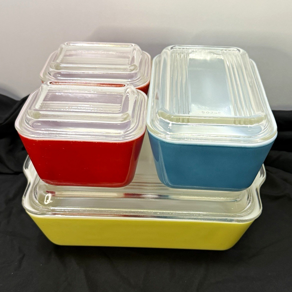 PYREX Vintage 4pc Glass Rectangle Storage Container Set w/ Lids Stackable
