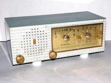 1958 Zenith A519F Clock/Radio picture