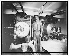 Photo:USS Indiana Battleship 1895-1901 13 Inch Guns Forward Turret Gunner picture