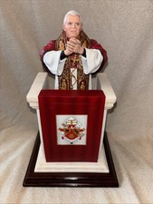 The Danbury Mint Pope Benedict XVI Resin Figure 8.5” Hands Clasped At Podium CAB picture