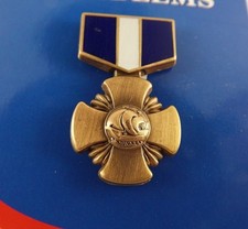 FREE SHIP Lapel Pin United States Navy CROSS Medal Blue & White Enamel 1 3/16