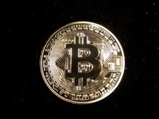 BITCOIN. CRYPTO CURRENCY COLLECTIBLE. 40 mm.  + picture