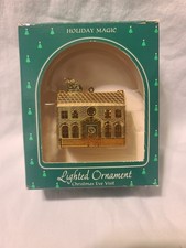 (C) 1985 Hallmark Holiday Magic Lighted Christmas Ornament Christmas Eve Visit picture