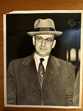 1952 Press Photo Anthony (Tony) Bender) Strollo Scale Portrait NYC Black & White picture