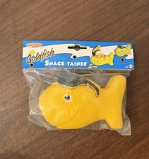 Pepperidge Farm Goldfish Snack-tainer Snack Cracker Container Fish W/ Sunglasses picture