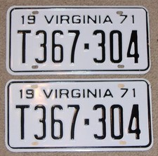 VINTAGE MATCHED PAIR 1971 VIRGINIA LICENSE PLATES-T367304-NOS- MINT- DMV CLEAR picture