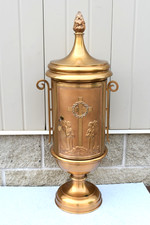 Older Bronze Tabernacle, Holy Thursday Repository /Key, 33